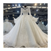 May Và Thiết Kế Váy Cưới Sang Trọng Tại TPHCM - LH 0971026205